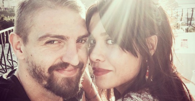 Caner Erkin ve Şükran Ovalı Tekne Keyfi  Yaptı