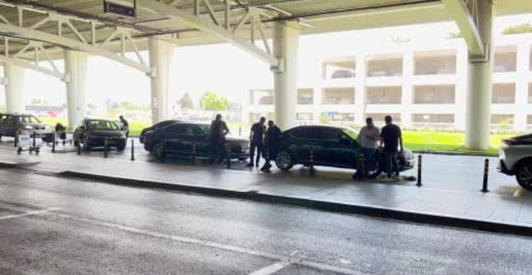 Çankaya Belediye Başkanı Güner'in gözaltına alınacağı Esenboğa Havalimanı'na iki makam aracı gönderildi