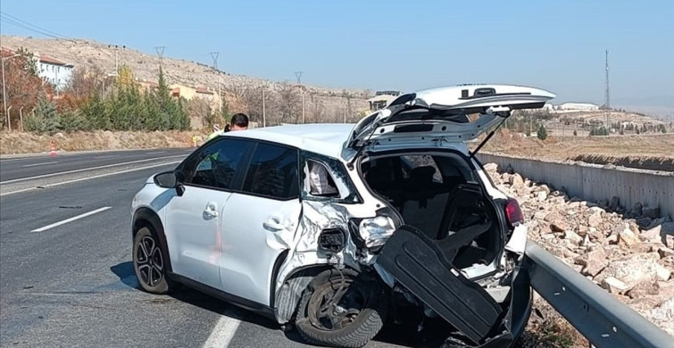 Çankırı'da Ambulans ve Otomobil Çarpıştı: 1 Yaralı