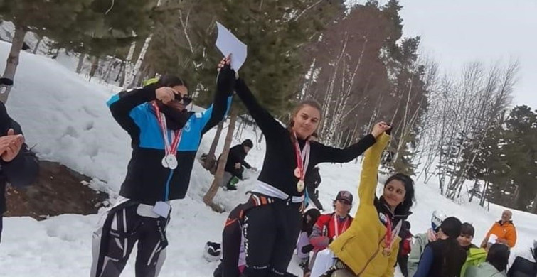 Cansu İkra Akçay'dan Kayak Alanında Çifte Başarı