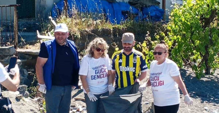 Çatalağzı Ömerağzı sahili'nde geniş katılımlı temizlik seferberliği