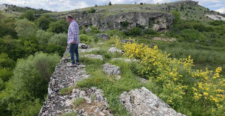 Çavdarhisar’da Kemer Köprüsü ve Baraj Alanında Çevre Düzenleme Çalışmaları Başlıyor