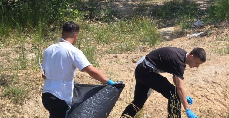 Çavuşköy Göleti'nde Liselilerden Temizlik Etkinliği