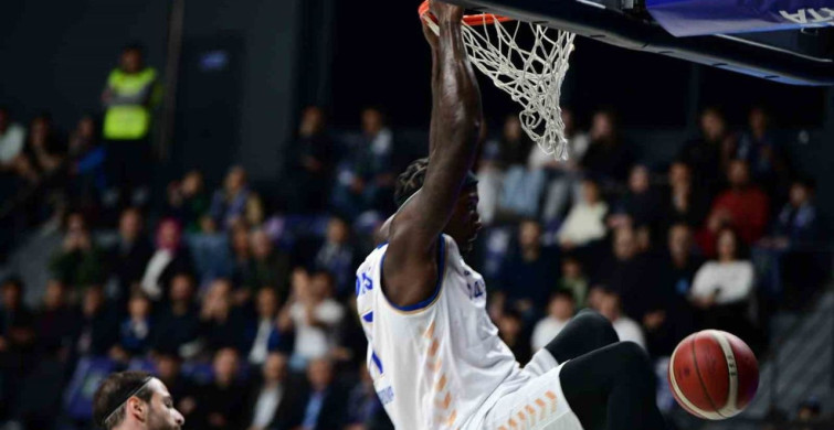 Çayırova Belediyesi Basketbol Takımı Kağıtspor'u Yendi