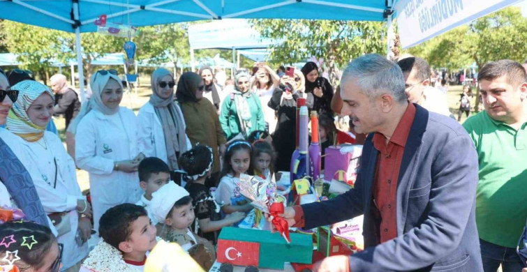 Çayırova'da Renkli Çevre Şenliği