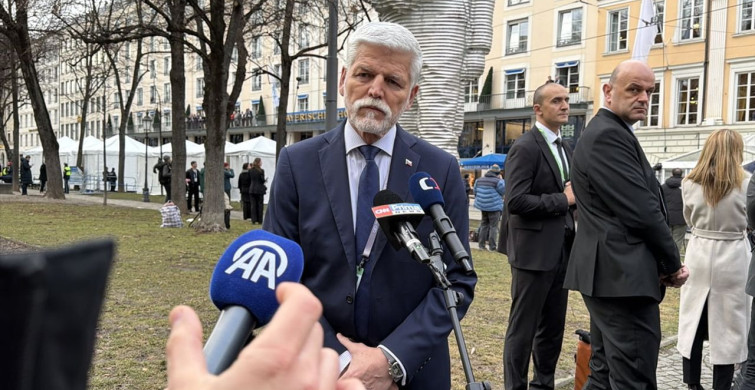 Çek Cumhurbaşkanı Pavel: Avrupa, ABD Askeri Varlığını Dolduramaz