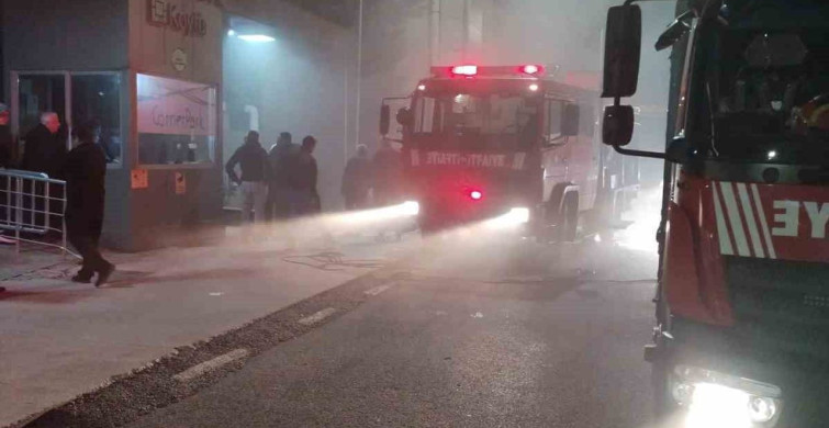 Çekmeköy'de Elektrikli Araçta Yangın Paniği