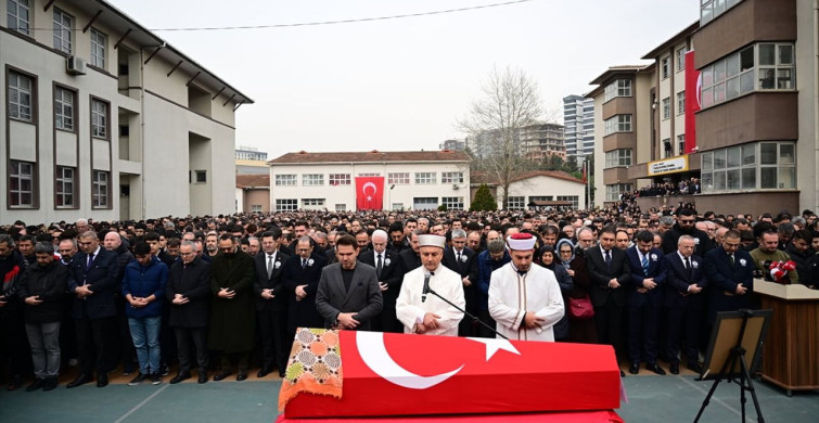 Çekmeköy'de Öğretmen Fatma Nur Çelik için Tören Düzenlendi
