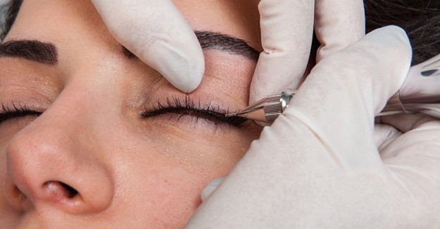 Çektiğiniz Eyeliner Bozulmasın İstiyorsanız Bunlara Dikkat! Eyeliner Çekmenin İncelikleri!