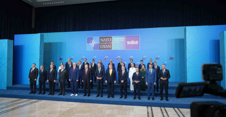 Çekya, NATO'da iki liderle temsil edilen ilk ülke oldu