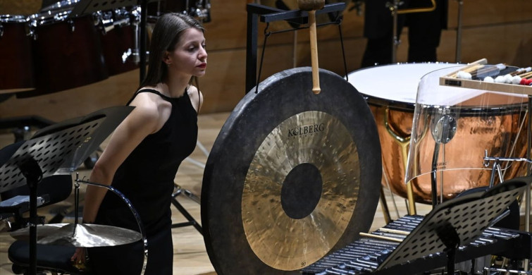 Cem Esen'in 'Çanakkale Senfonik Şiiri' Dünya Prömiyerini Yaptı