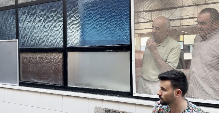 Cemaat, Cami Avlusundaki Yılanla Karşılaştı