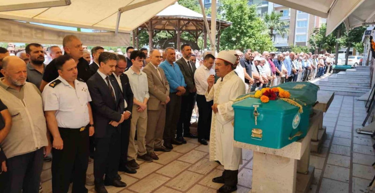 Cenazede Kalp Krizi Geçiren Emekli Eğitimci