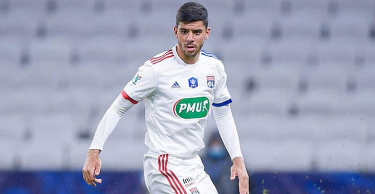 Cenk Özkaçar Lyon Formasını Giydi!