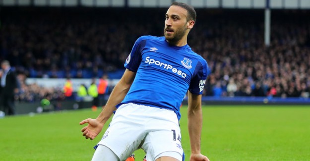 Cenk Tosun'un Talipleri Artıyor
