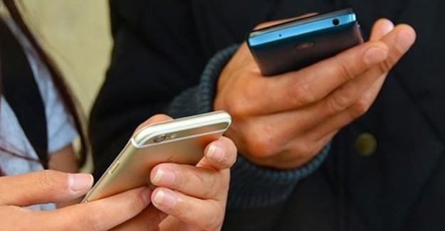 Cep Telefonlarının Normalden 3 Kat Fazla Radyasyon Yaydığı Ortaya Çıktı