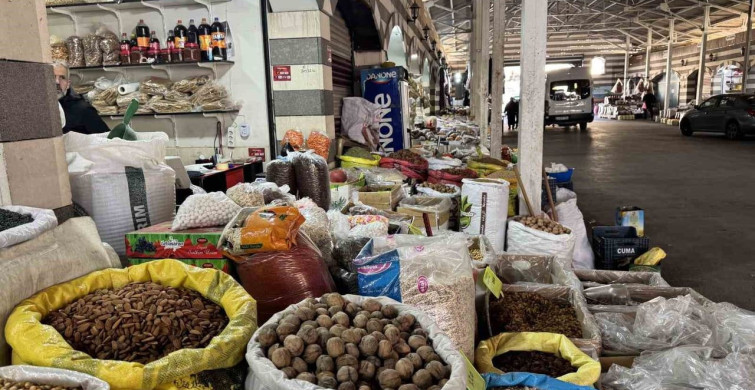 Çermik kuruyemiş pazarına yoğun ilgi