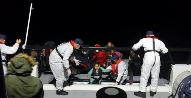 Çeşme Açıklarında 74 Göçmen Kurtarıldı