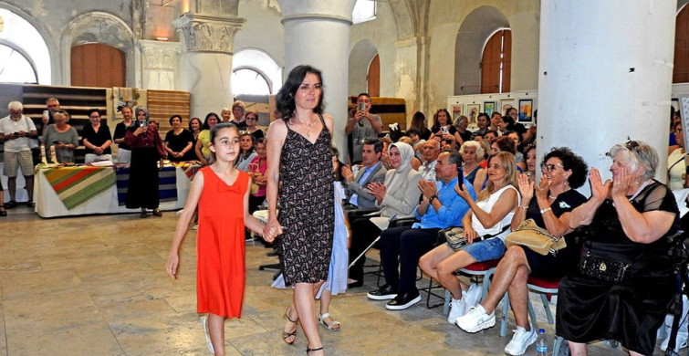 Çeşme Halk Eğitim Merkezi'nden Yıl Sonu Sergisi