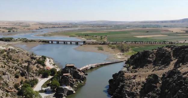 Çeşnigir Köprüsü’ne Turist İlgisi