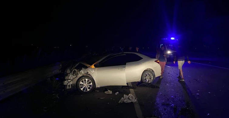 Ceyhan'da Otomobil ve Traktör Çarpıştı: 1'i Ağır 6 Yaralı