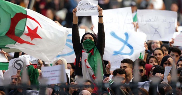 Cezayir Cumhurbaşkanı Bouteflika Kendisini Protesto Eden Halkı Uyardı