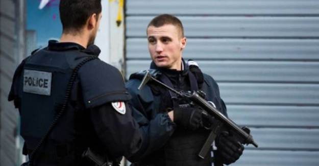 Charlie Hebdo'nun Eski Binasına Saldırı