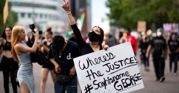 Chicago'da Polisin Protestolara Müdahalesi Sert Oldu