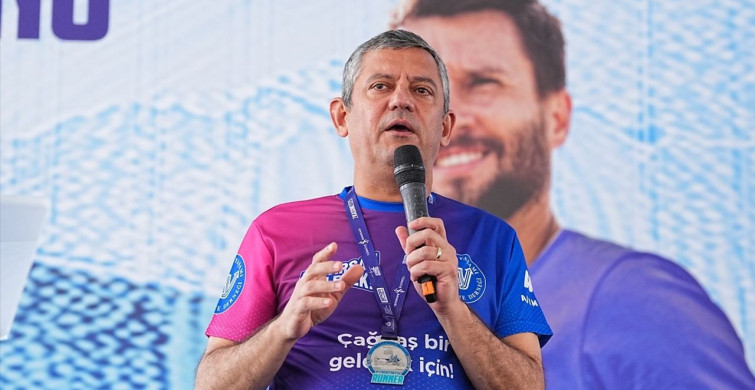 CHP Genel Başkanı Özel, İstanbul Maratonu Ödül Törenine Katıldı