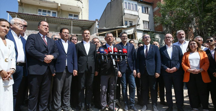 CHP Genel Başkanı Özel'den Sındırgı'daki Deprem Açıklaması