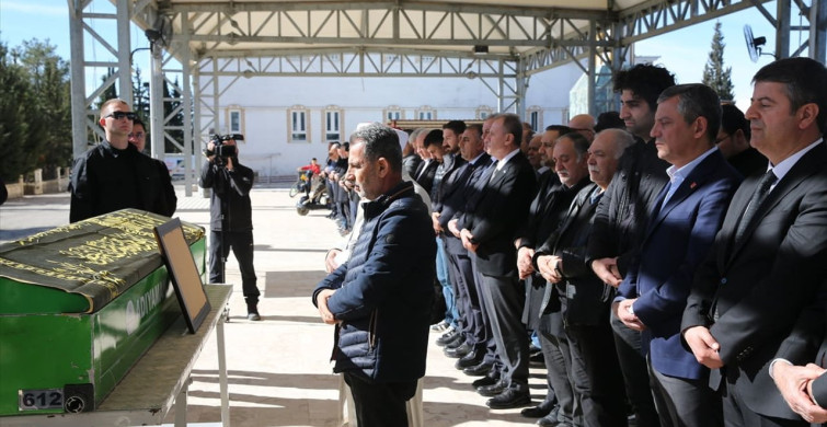 CHP Genel Başkanı Özgür Özel Adıyaman'da Çiftçilere Destek Çağrısında Bulundu