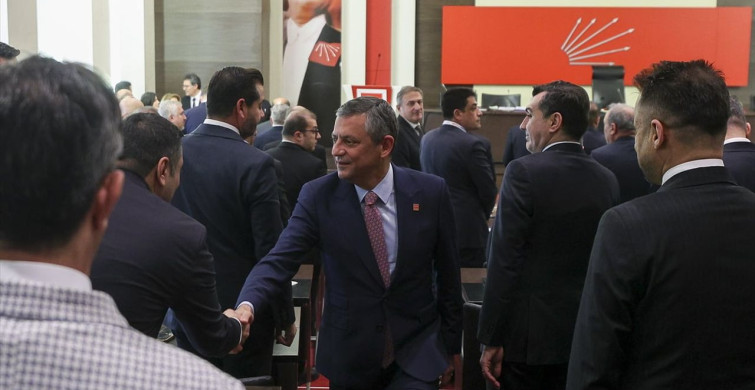 CHP Genel Başkanı Özgür Özel, İl Başkanlarıyla İftar Programında Buluştu