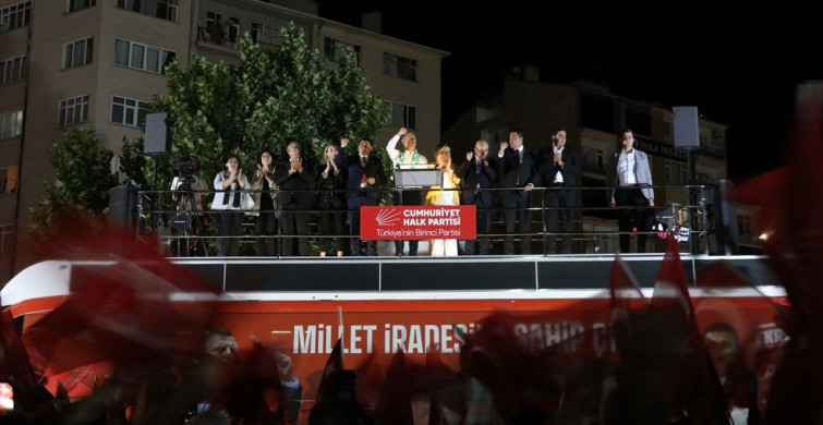 CHP Genel Başkanı Özgür Özel Kırşehir'de Kadın Belediye Başkanları ve Adalet Vurgusu Yaptı