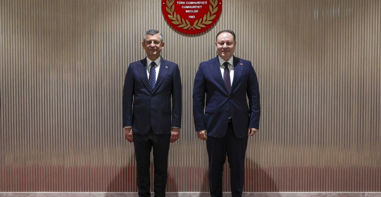CHP Genel Başkanı Özgür Özel, KKTC Cumhuriyet Meclisi Başkanı Ziya Öztürkler'i Ziyaret Etti