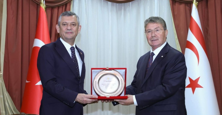 CHP Genel Başkanı Özgür Özel, KKTC'de Önemli Temaslarda Bulundu