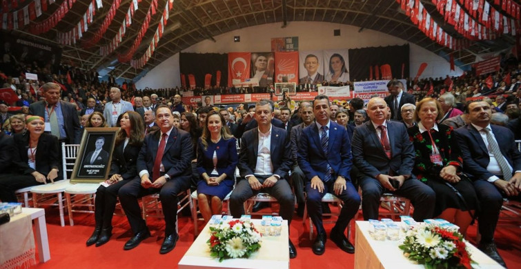 CHP Genel Başkanı Özgür Özel, Manisa İl Kongresi'nde Yeni Hedefleri Açıkladı