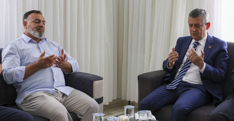 CHP Genel Başkanı Özgür Özel, Şehit Sefer Alan'ın Ailesini Ziyaret Etti