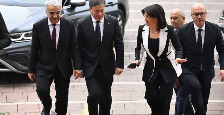 CHP Genel Başkanı Özgür Özel'den DEM Parti ile Önemli Görüşme