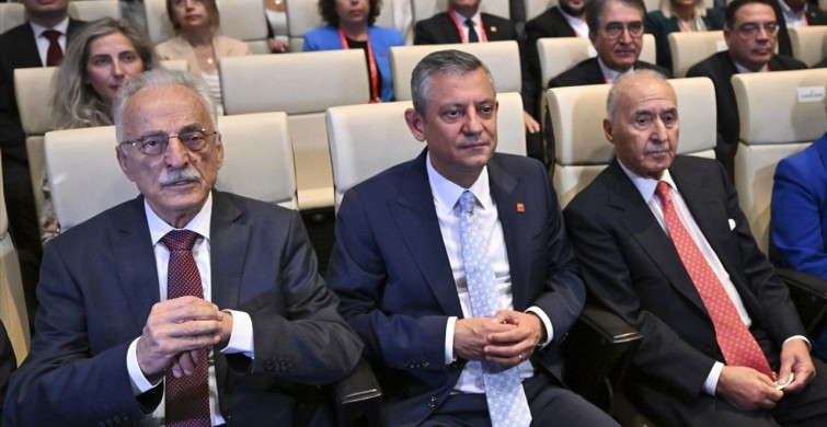 CHP Genel Başkanı Özgür Özel'den İstanbul Yönetimine Destek İfade