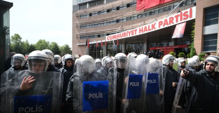 CHP Genel Merkezi’nde Gerilim: Polis Müdahalesi Başladı
