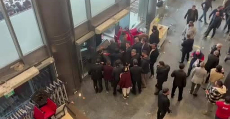 CHP Genel Merkezi'nde Müdahale