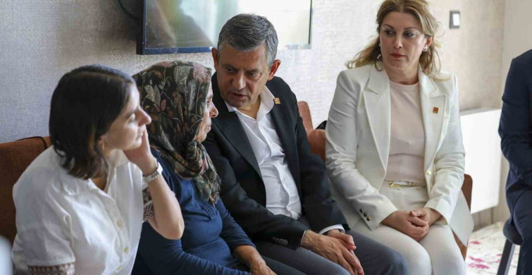 CHP grup başkanı özel, Diyarbakır'da Gülistan Doku'nun ailesiyle görüştü