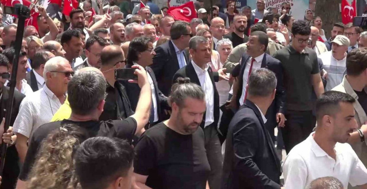 CHP Grup Başkanı Özgür Özel, Denizli'de vatandaşlara seslendi