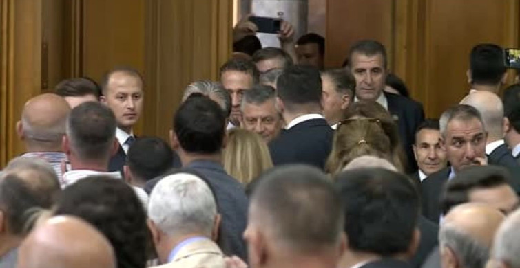CHP Grup Başkanı Özgür Özel, kurultay çağrısında bulundu