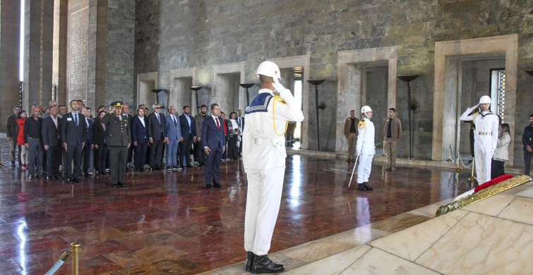CHP Heyeti Anıtkabir'i Ziyaret Etti