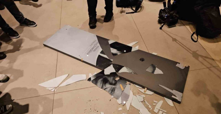CHP İstanbul İl Binasında 'Mutlak Butlan' Protestosu
