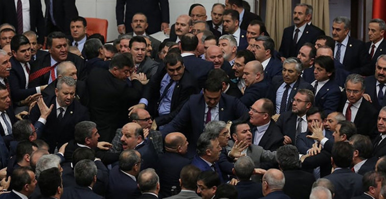 CHP İstanbul’da büyük kavga: Meclis üyesi ve İlçe Başkan Yardımcısı hastanelik oldu