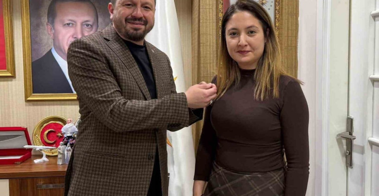 CHP Karesi Kadın Kolları Başkanı Sabiha Gören, AK Parti'ye Katıldı