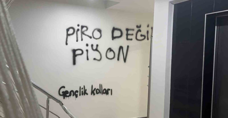 CHP Kayseri il başkanlığı binasının duvarlarına yazılar yazıldı