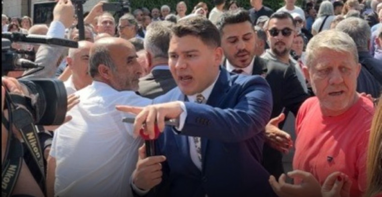 CHP’de Grup Toplantısı Öncesi Gerginlik: Kılıçdaroğlu ve Özgür Özel Destekçileri TBMM’de Karşı Karşıya Geldi